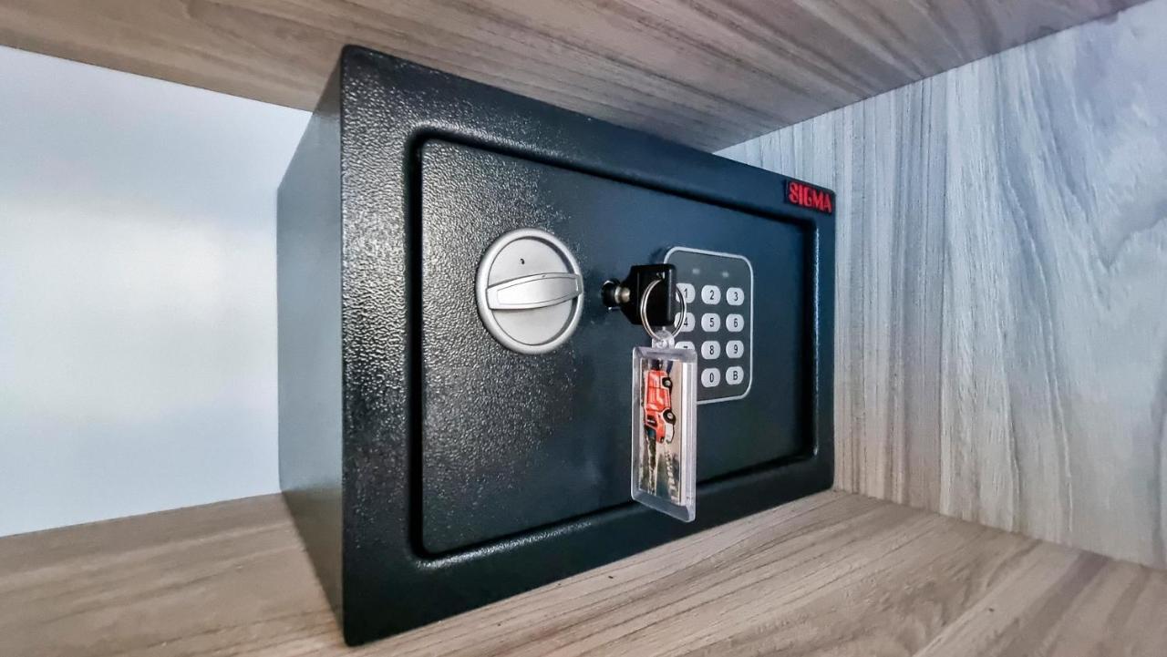 Deluxe Apartment F & M Tučepi Esterno foto